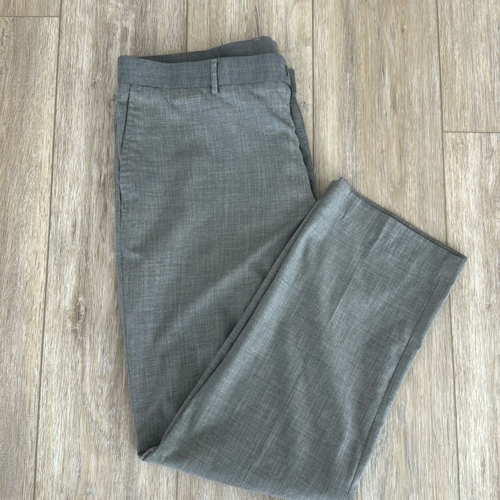 Men’s 36x30 Perry Ellis dress pants